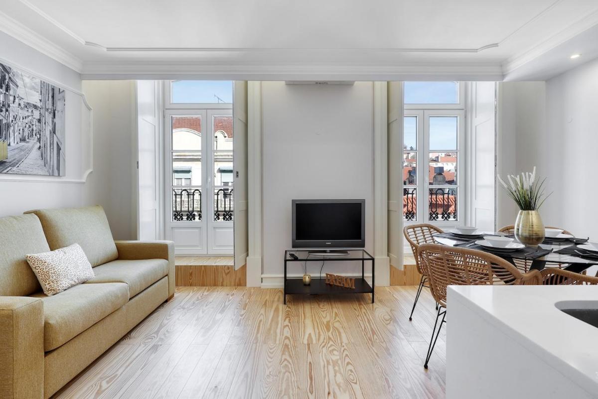 Lisbon Beautiful 2 Bedroom Apartment With Views In Rua Augusta Лиссабон Экстерьер фото